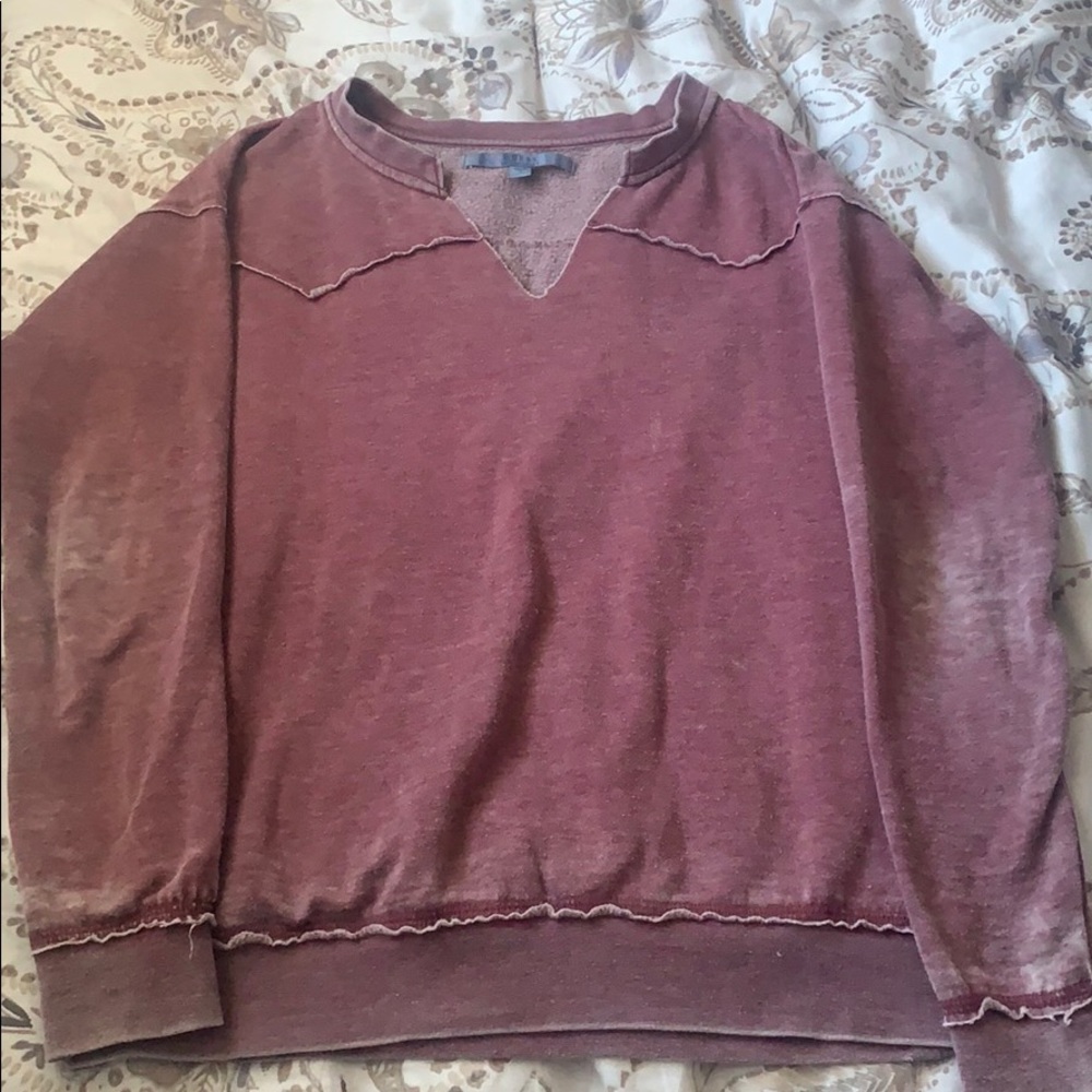 Distressed Guess Pullover